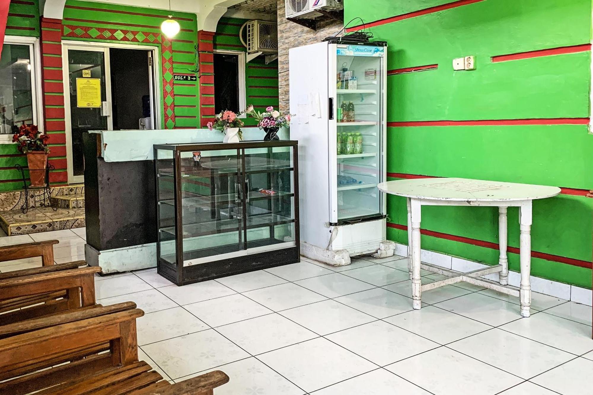 Oyo 91757 Surya Hotelneartaman Anggrek Pkk Watansoppeng Lalabata Ngoại thất bức ảnh