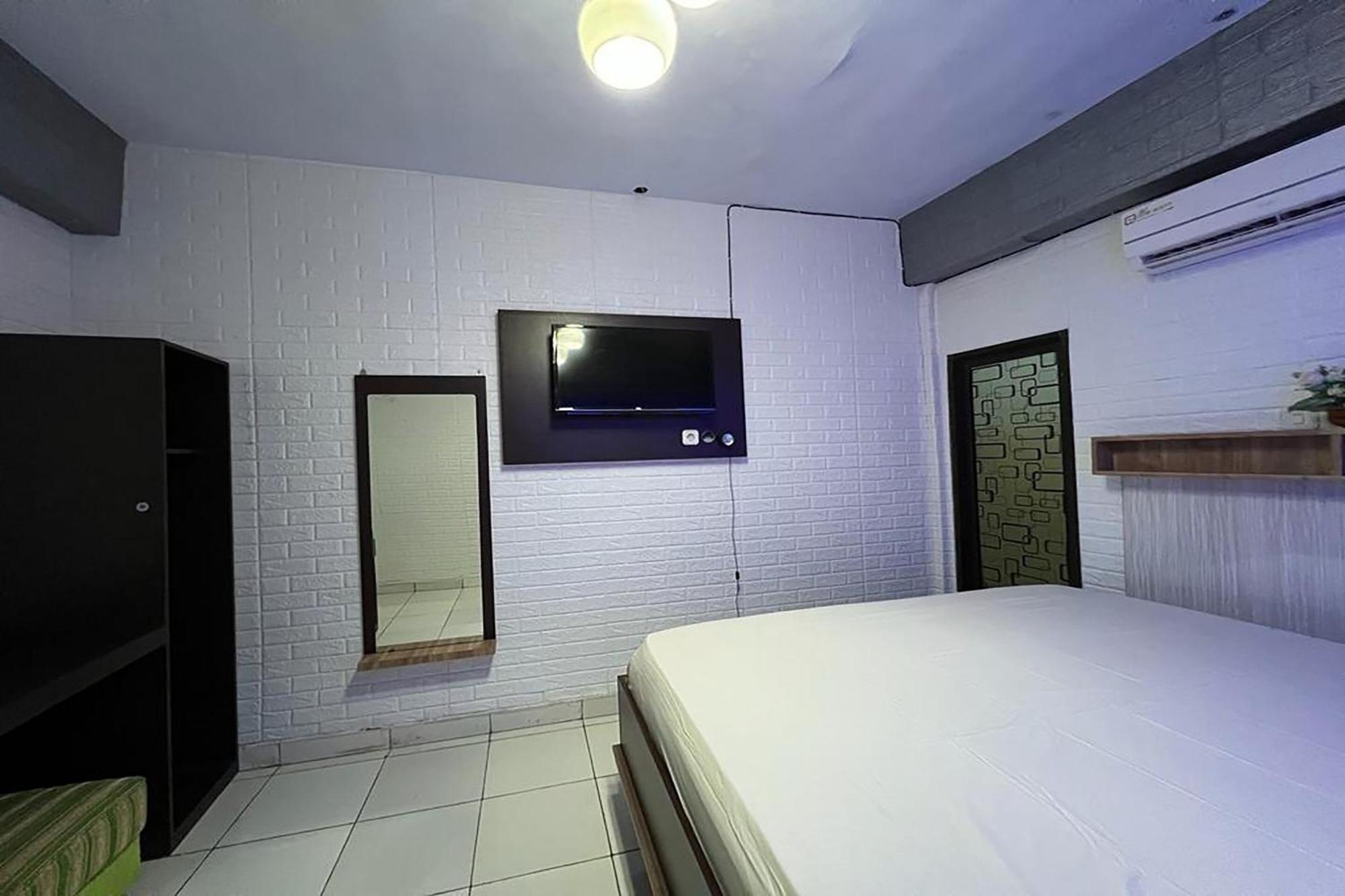 Oyo 91757 Surya Hotelneartaman Anggrek Pkk Watansoppeng Lalabata Ngoại thất bức ảnh