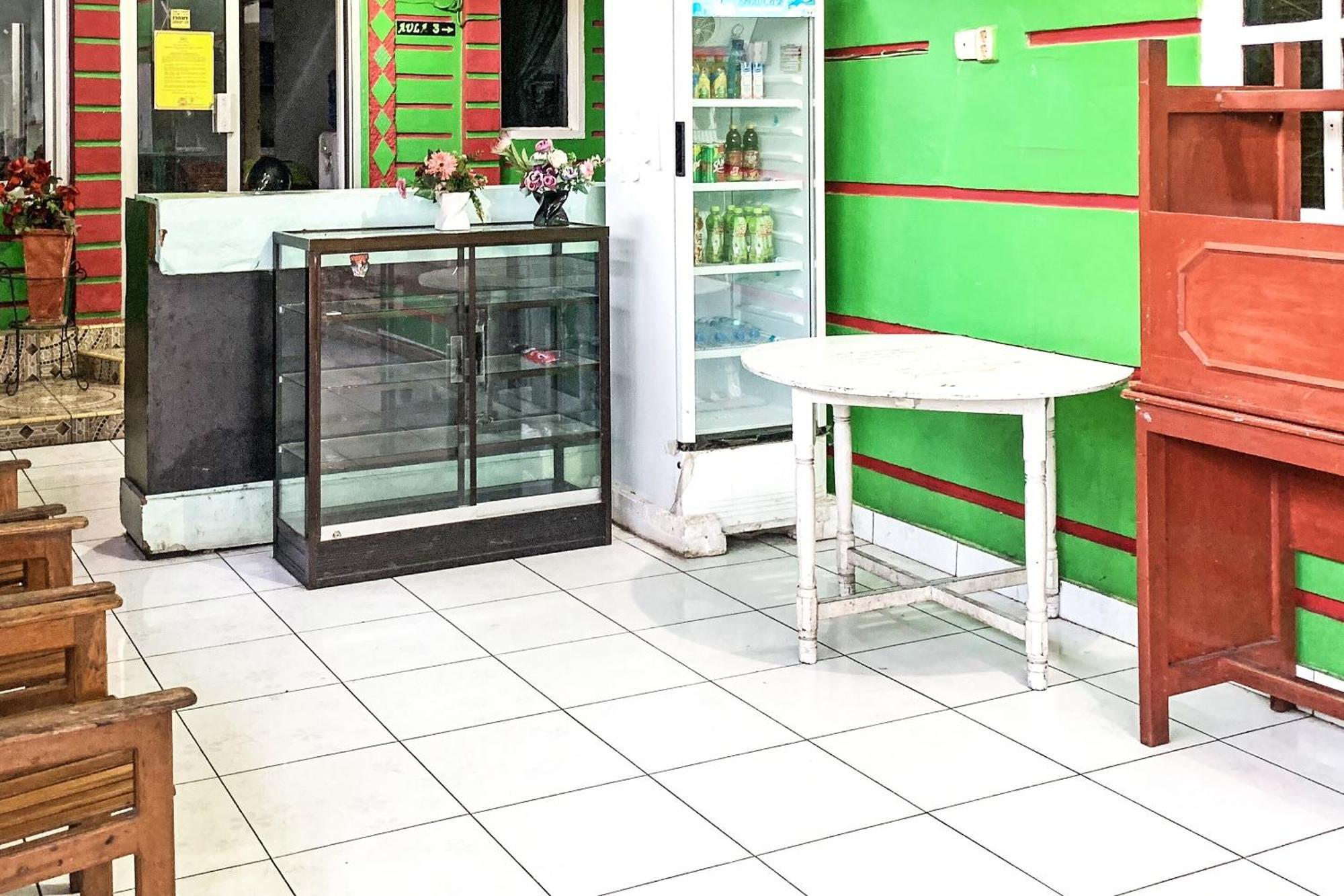 Oyo 91757 Surya Hotelneartaman Anggrek Pkk Watansoppeng Lalabata Ngoại thất bức ảnh